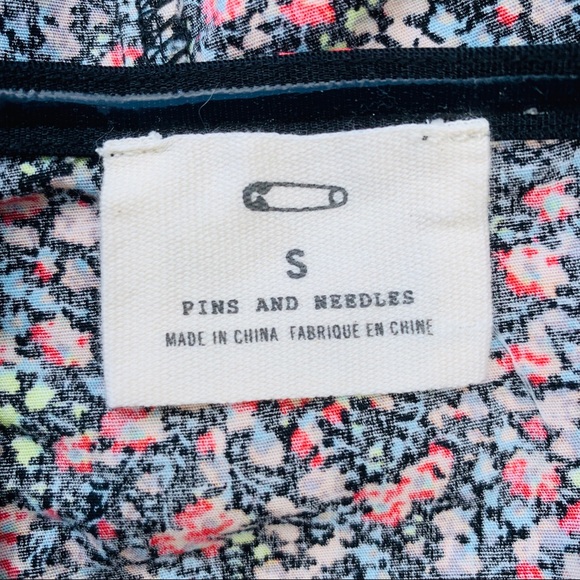 EUC Urban Outfitters Bandeau Crop Top - Picture 7 of 7